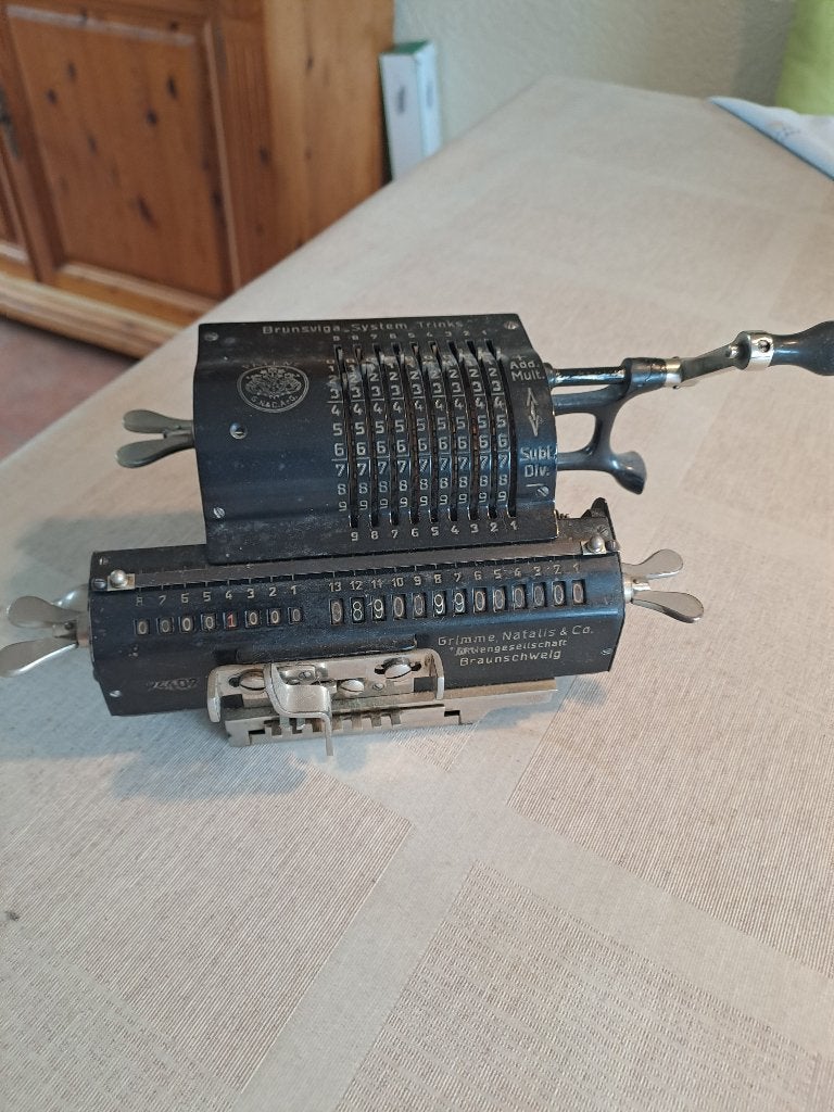 Antieke rekenmachine grimme natalis, Ophalen of Verzenden