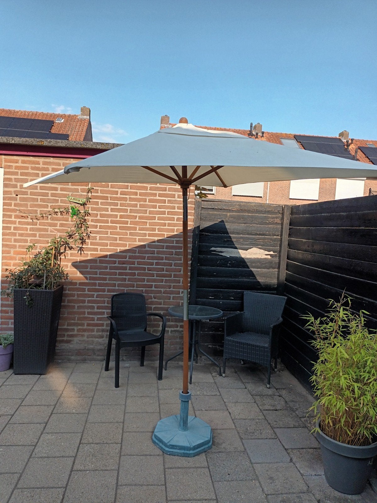 Parasol en parasol voet, Ophalen, Gebruikt, Parasolvoet