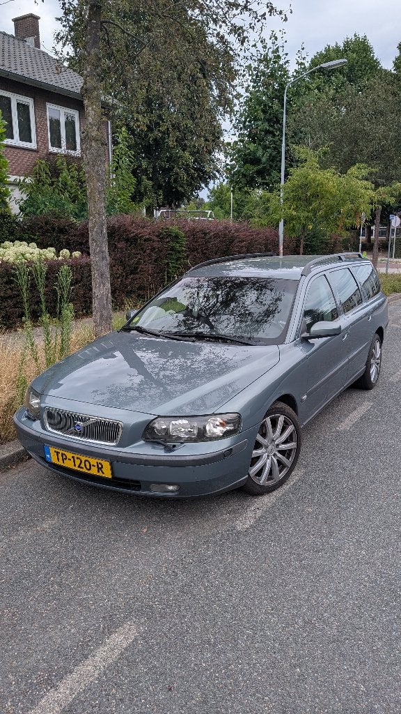 Volvo V70 2.5 T AUT 245 pk bj 2003 Groen, Auto's, 1566 kg, 1800 kg, Zwart, Leder en Stof