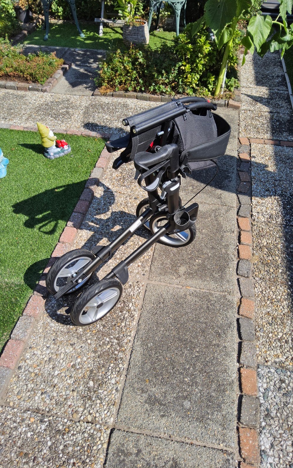 Rollator zo goed als nieuw, Diversen, Rollators, Zo goed als nieuw, Lichtgewicht, Opvouwbaar, Ophalen