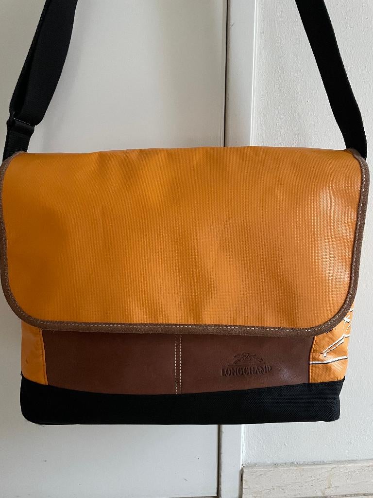 Z.g.a.n. originele Longchamp schoudertas (ruim), Overige merken, Overige kleuren, Verzenden, Zo goed als nieuw