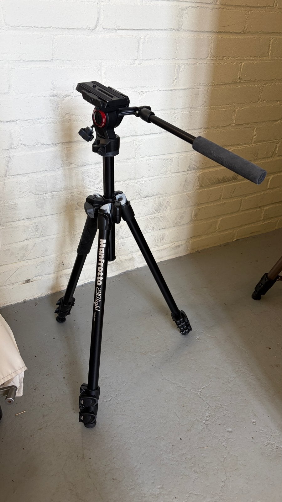 Manfrotto 290 Light Statief met kop, Audio, Tv en Foto, Fotografie | Statieven en Balhoofden, Ophalen, Zo goed als nieuw, Driepoot