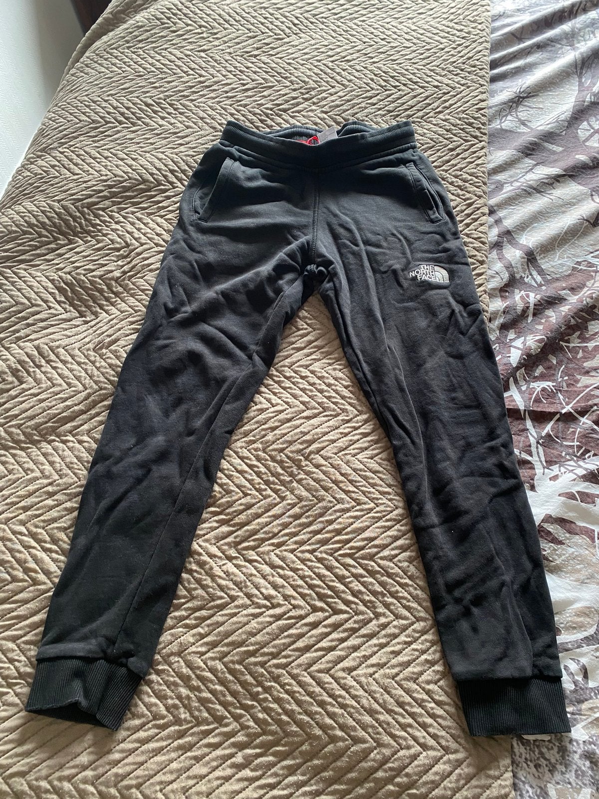 Zwarte Jogginbroek, merk the north face, maat 152, Kinderen en Baby's, Ophalen of Verzenden, Gebruikt, Jongen, Broek