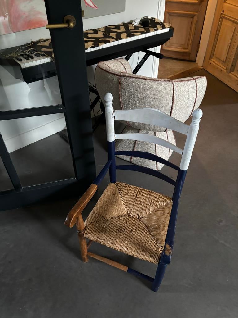 Vintage kinderstoel met rieten zitting, Ophalen