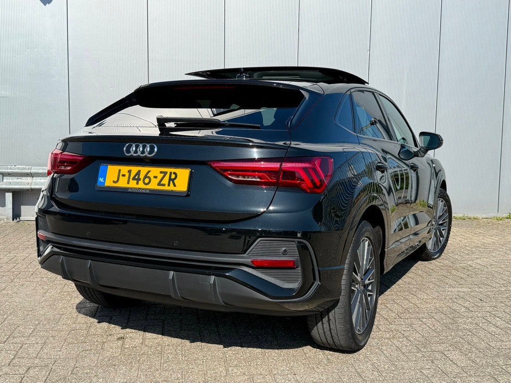 Audi Q3 Sportback 35 TFSI S-Edition | Panoramadak | 2x S-Lin, 4 cilinders, 150 pk, 1505 kg, Leder en Stof