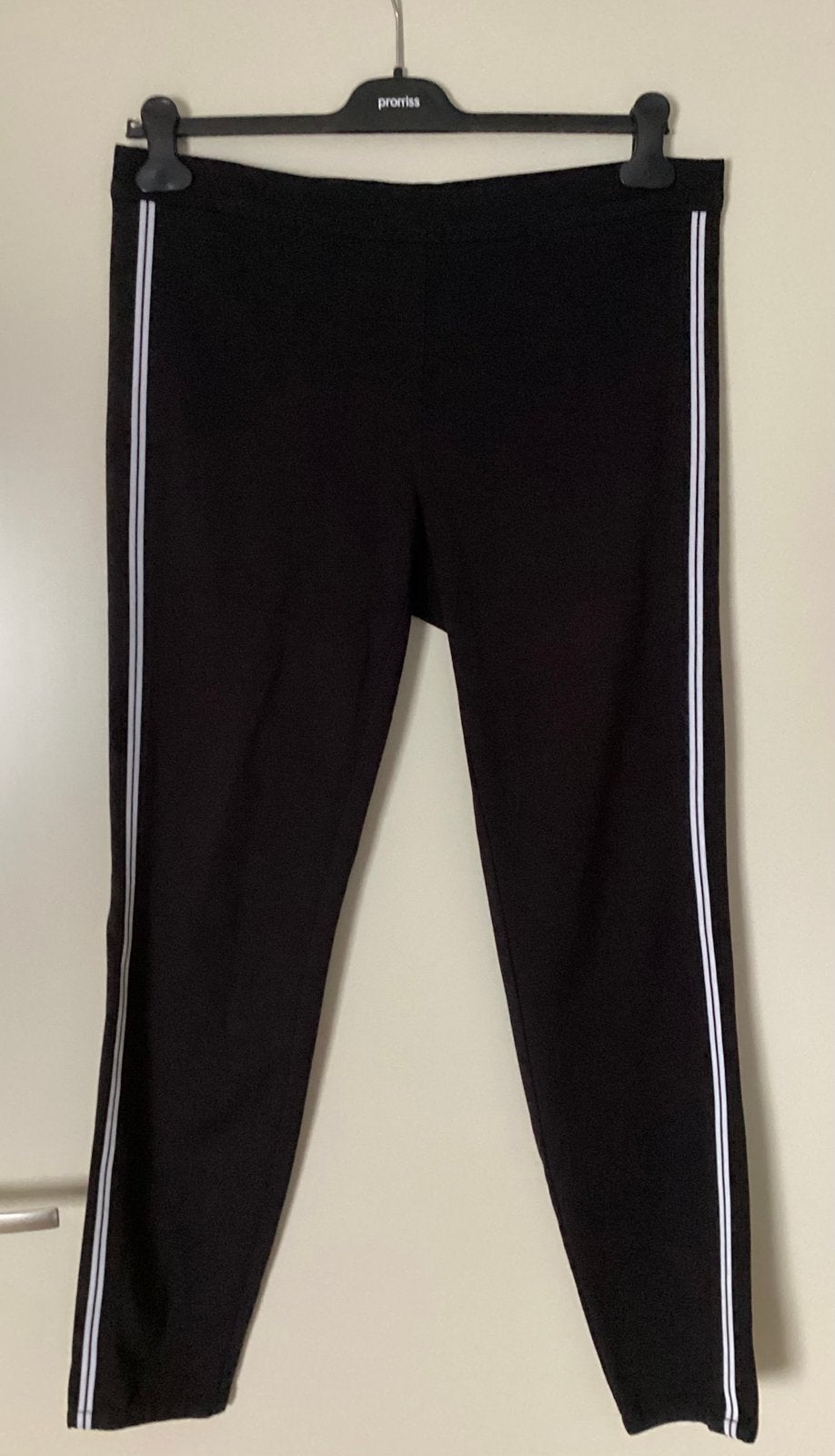 Zerres Jog broek maat 44, Zwart, Maat 42/44 (L), Ophalen of Verzenden, Zo goed als nieuw
