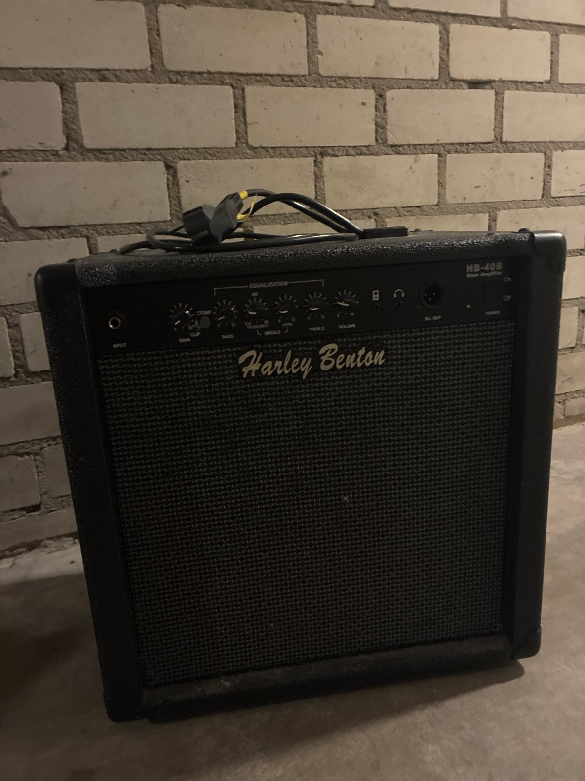 Harley Benton HB-40B Basgitaarversterker, Muziek en Instrumenten, Versterkers | Bas en Gitaar, Ophalen, Gebruikt, Basgitaar, Minder dan 50 watt