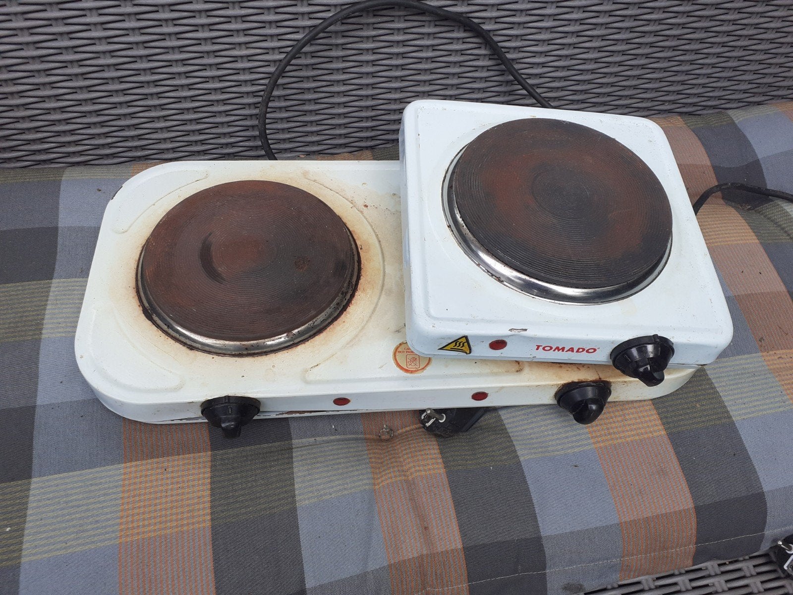 Twee elektrische kookplaten - ideaal voor camping/student, Gebruikt, 3 kookzones of minder, Ophalen of Verzenden, Vrijstaand