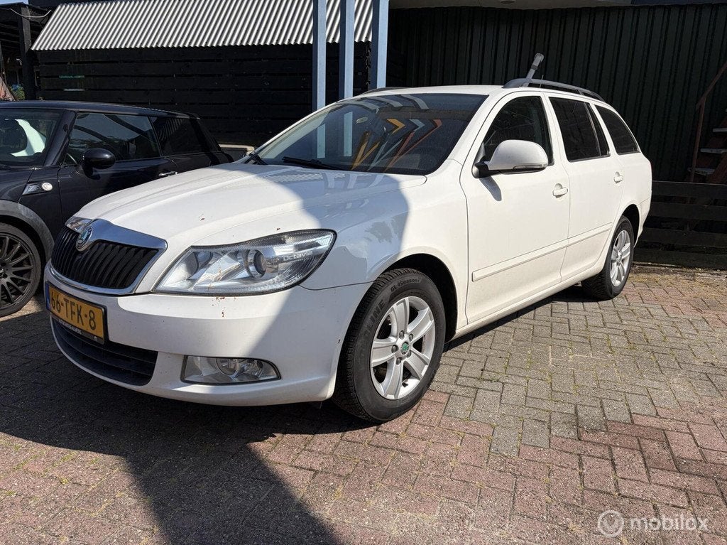 Skoda Octavia Combi..€1999,- 1.2 TSI Comfort, Auto's, Skoda, Voorwielaandrijving, Euro 5, Stof, Gebruikt