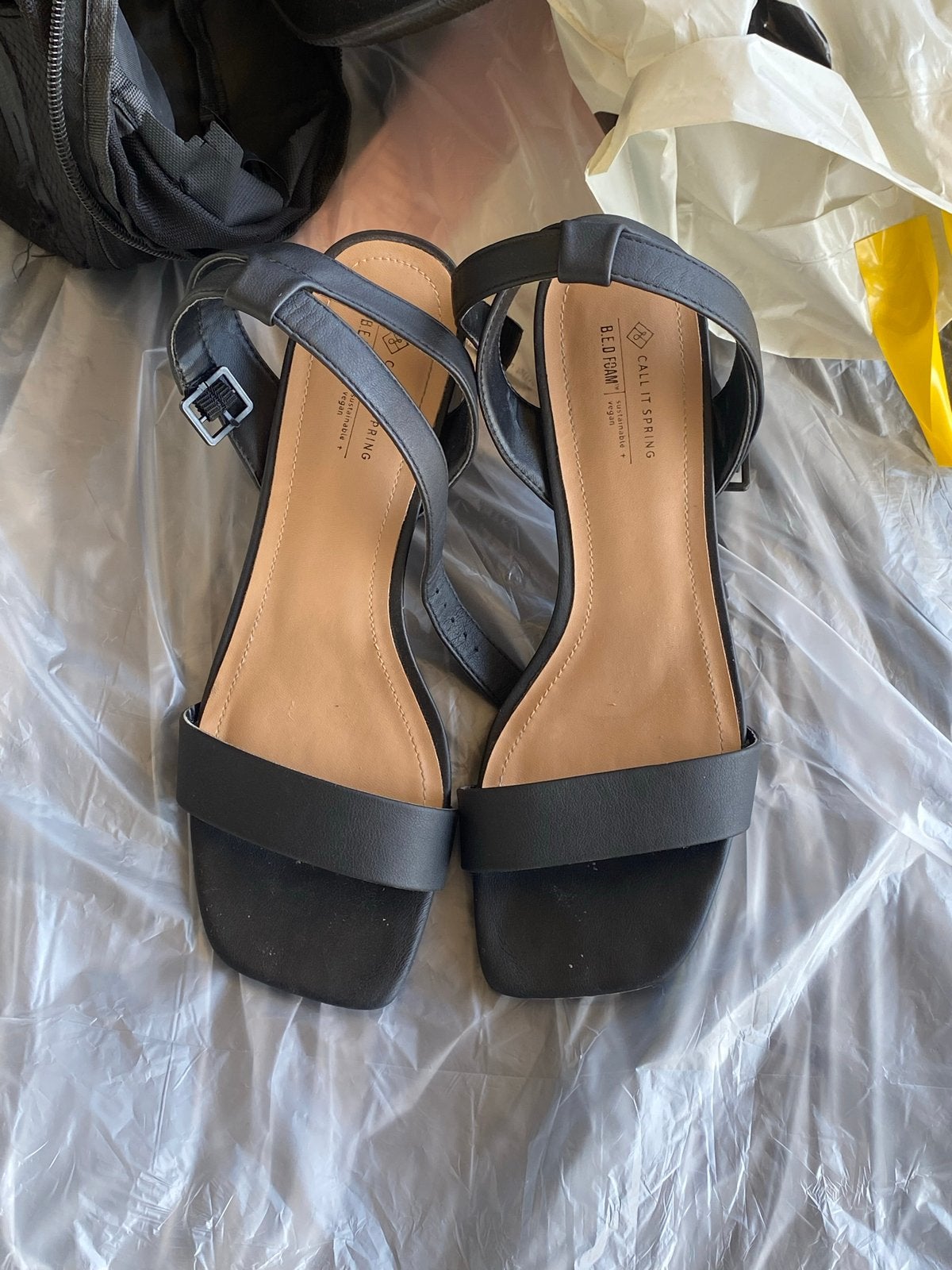 Call It Spring Zwarte Vegan Sandalen met Blokhak, Kleding | Dames, Schoenen, Ophalen of Verzenden, Gedragen, Zwart, Sandalen of Muiltjes