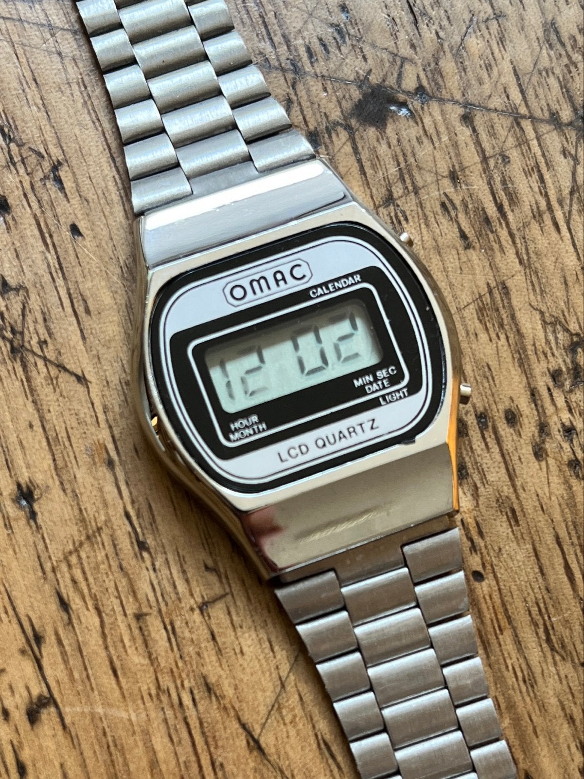 OMAC LCD Quartz Horloge - Vintage Stijl jaren 80, Sieraden, Tassen en Uiterlijk, Horloges | Heren, Overige merken, Staal, Polshorloge