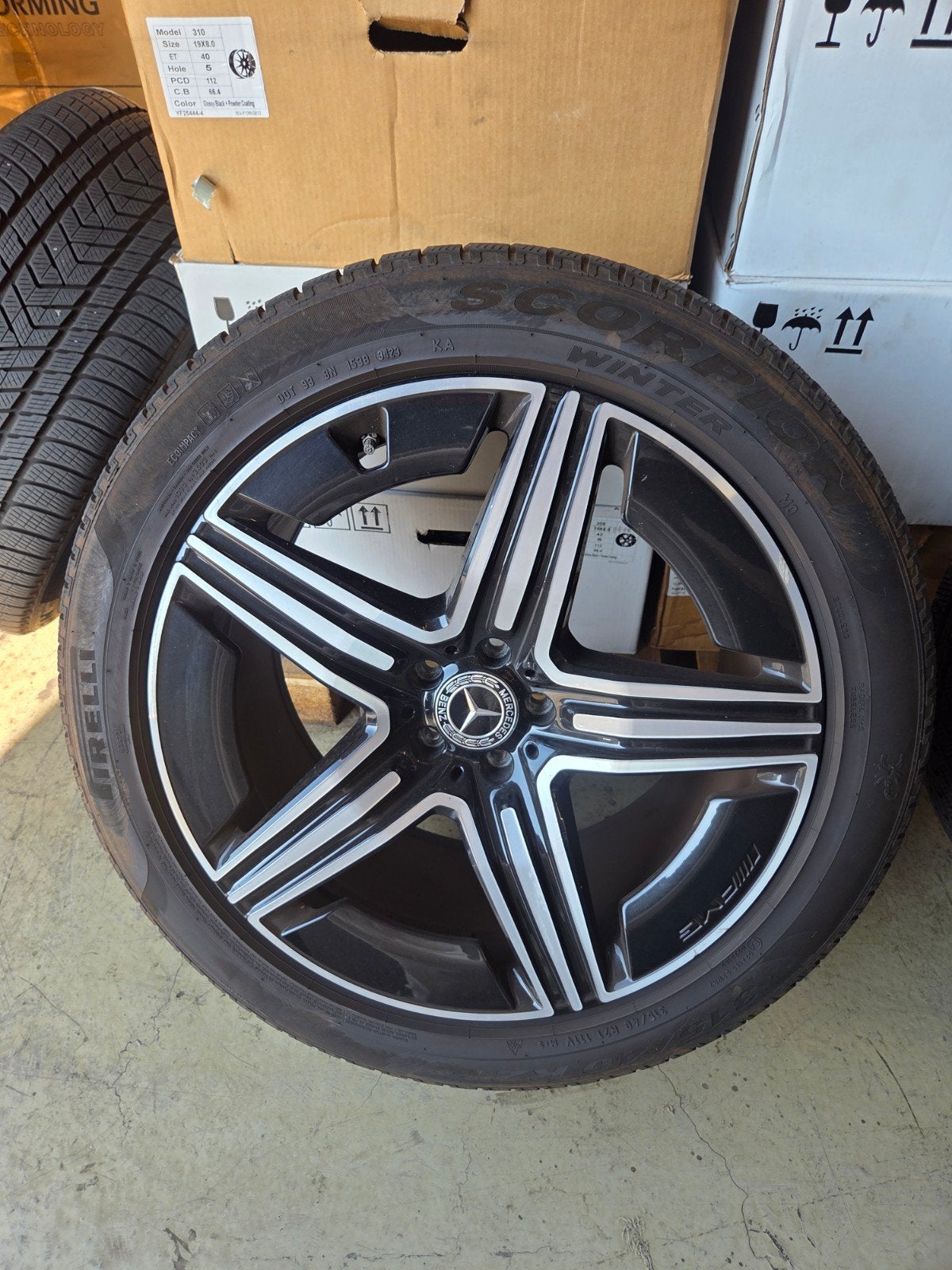 Mercedes-Benz AMG Velgen met Winterbanden 21 inch, Auto-onderdelen, Banden en Velgen, Ophalen, Gebruikt, 275 mm, Banden en Velgen