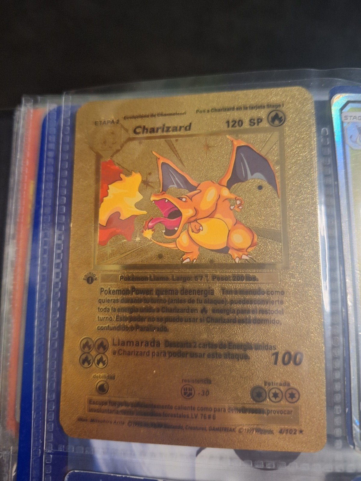 Gouden Charizard Pokémon kaart - Spaanse editie, Ophalen of Verzenden, Zo goed als nieuw, Losse kaart, Foil
