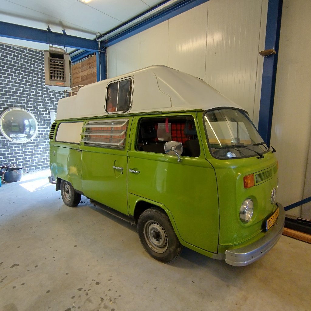 Foto 2 van Volkswagen T2 Kampeerauto 1978 Amescador