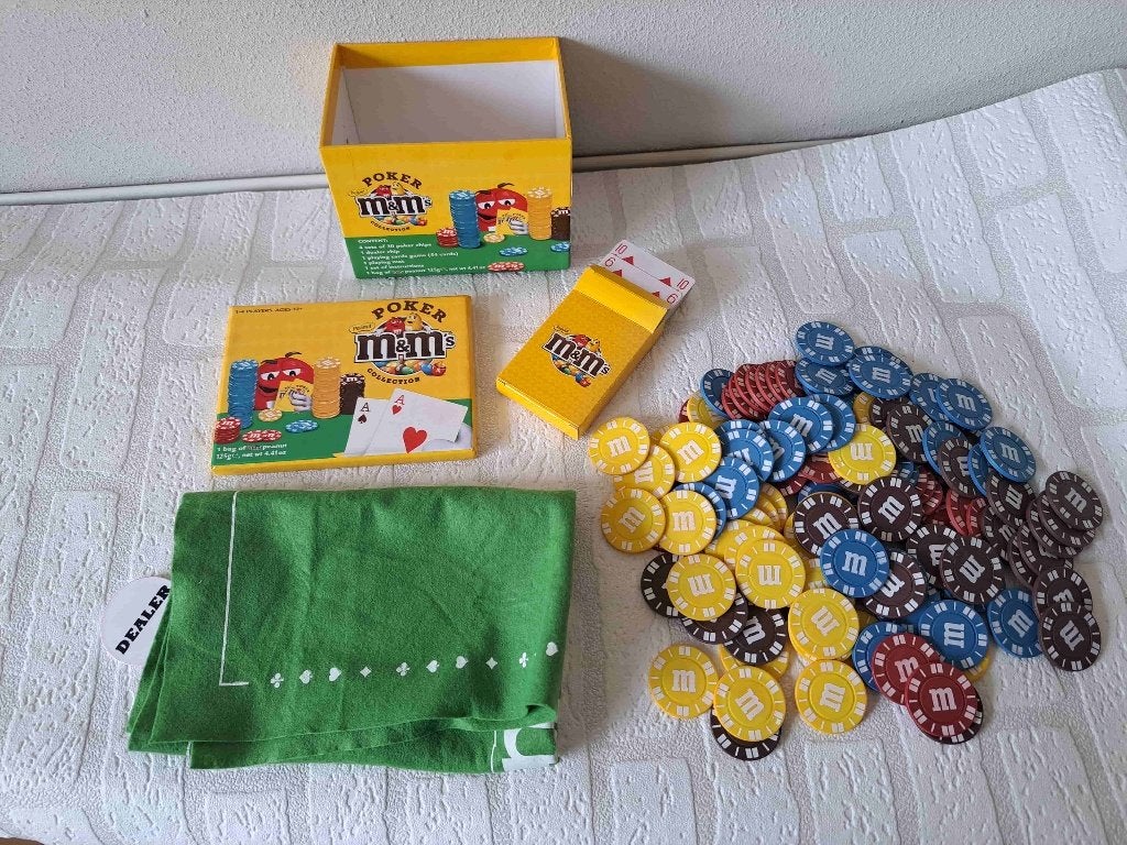 M&M's Poker spel 16x12x11cm (Geen handleiding), Hobby en Vrije tijd, Ophalen of Verzenden, Gebruikt