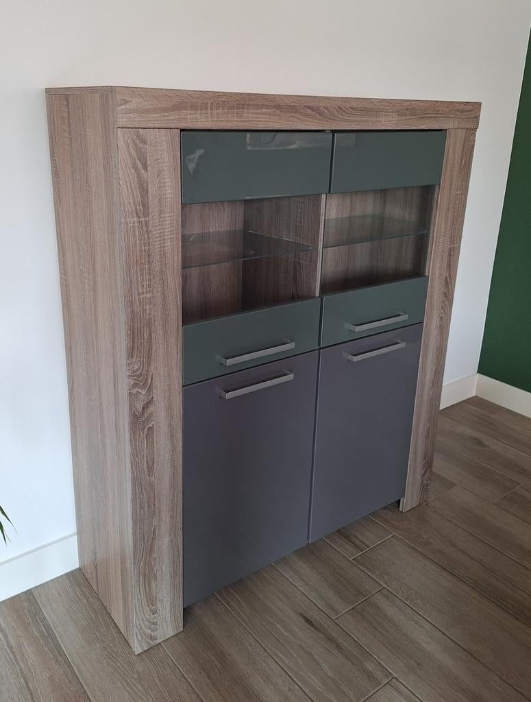 Moderne vitrinekast, grijs/houtlook, Huis en Inrichting, Kasten | Dressoirs, Ophalen, 100 tot 150 cm, Glas, Modern