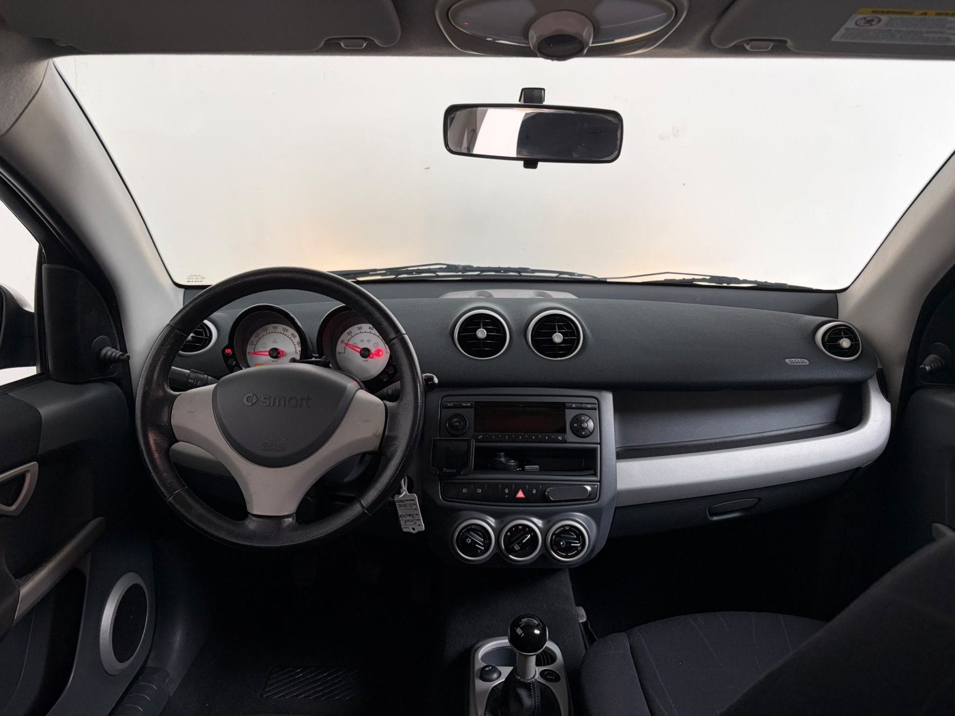 Smart Forfour 1.1 blackbasic. APK 08-2027! (bj 2005), Auto's, Voorwielaandrijving, Electronic Stability Program (ESP), Origineel Nederlands