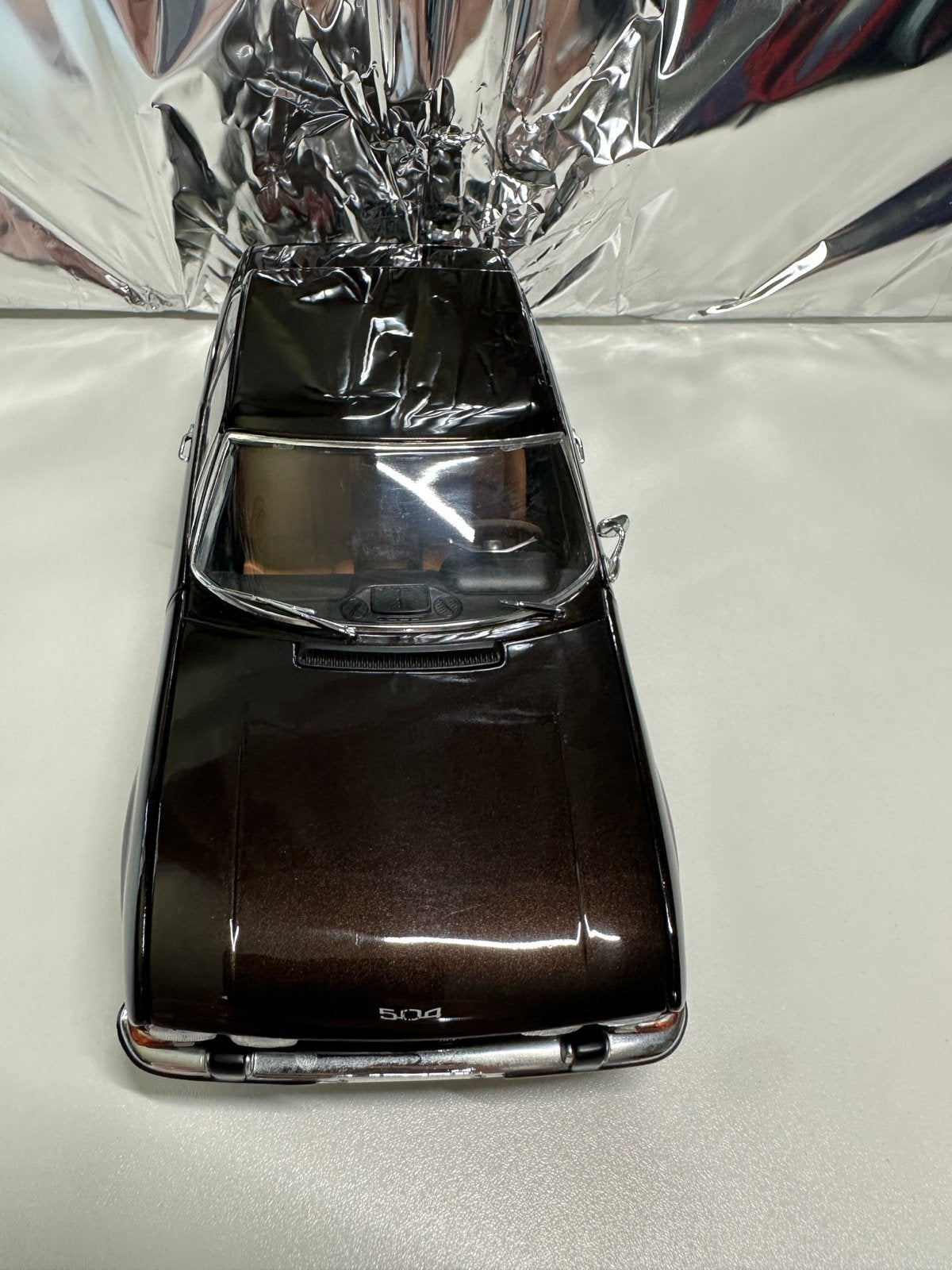 Peugeot 504 Coupé 1969 - Bruin - Schaal 1:18 Norev, Ophalen of Verzenden, Zo goed als nieuw, Auto, Norev