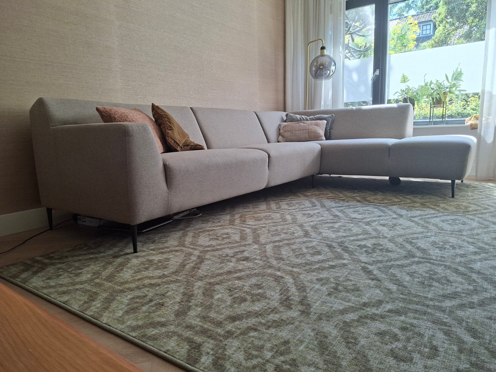Bank in zeer goede staat. 4 jaar oud, Ophalen, Gebruikt, Beige, Tapijt