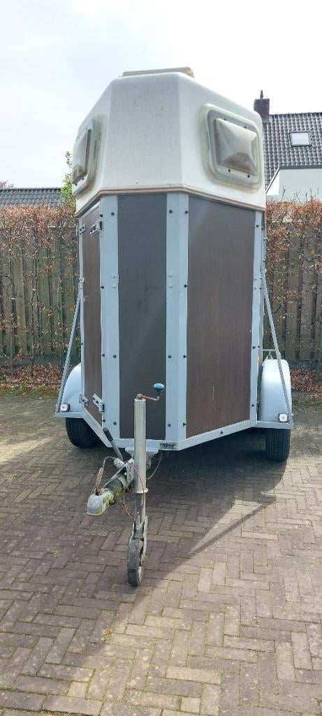 Gezocht: stalling voor 1.5 paards trailer, Dieren en Toebehoren, Stalling en Weidegang, Weidegang