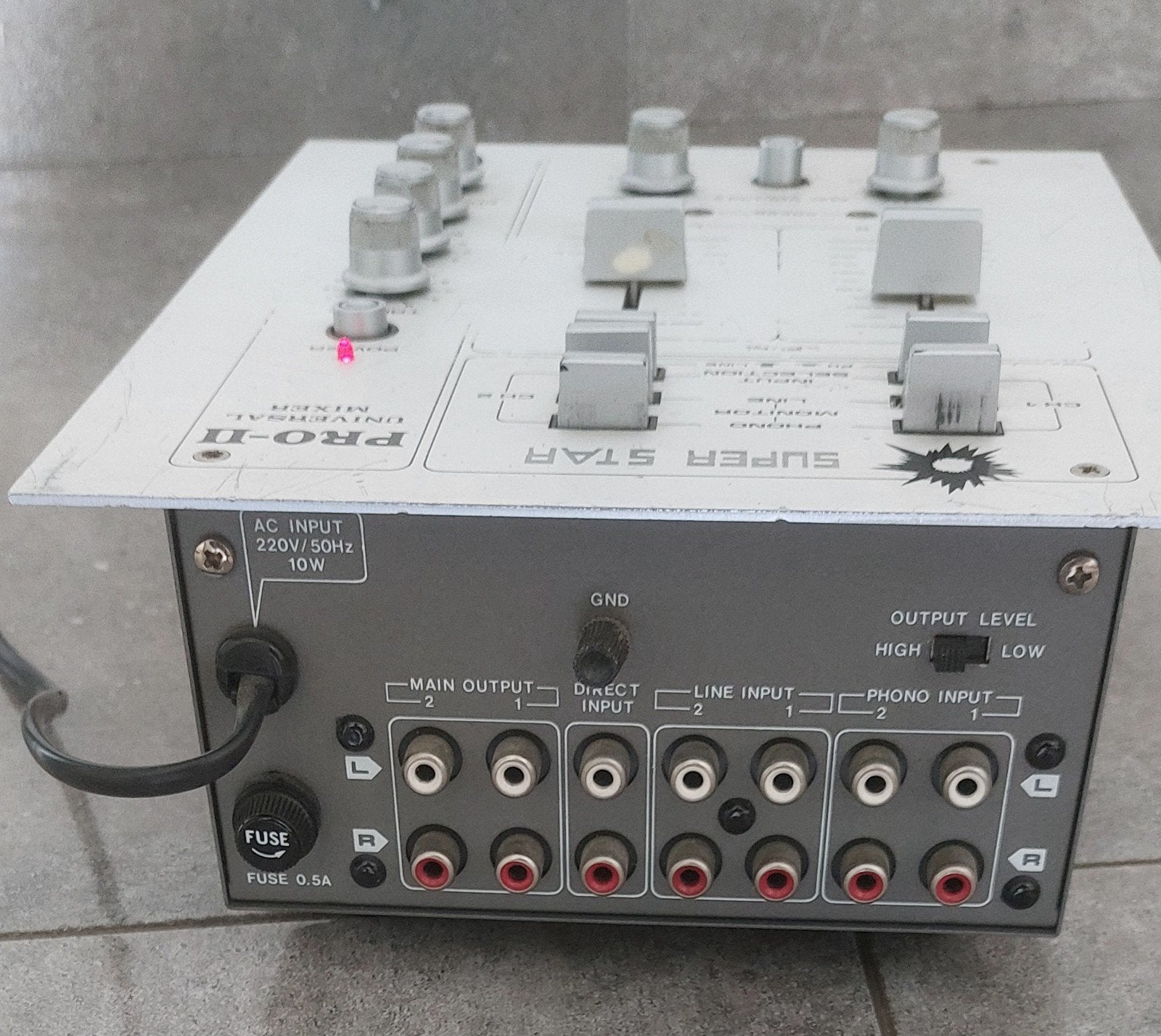 Universeel DJ-MIXER, Muziek en Instrumenten, Mengpanelen, Zo goed als nieuw, Minder dan 5 kanalen, Ophalen of Verzenden