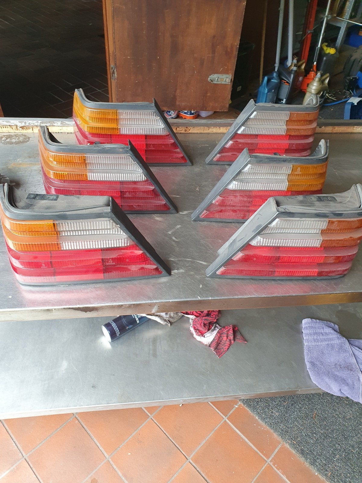 Achterlichten en knipperlichten Mercedes W124, Ophalen