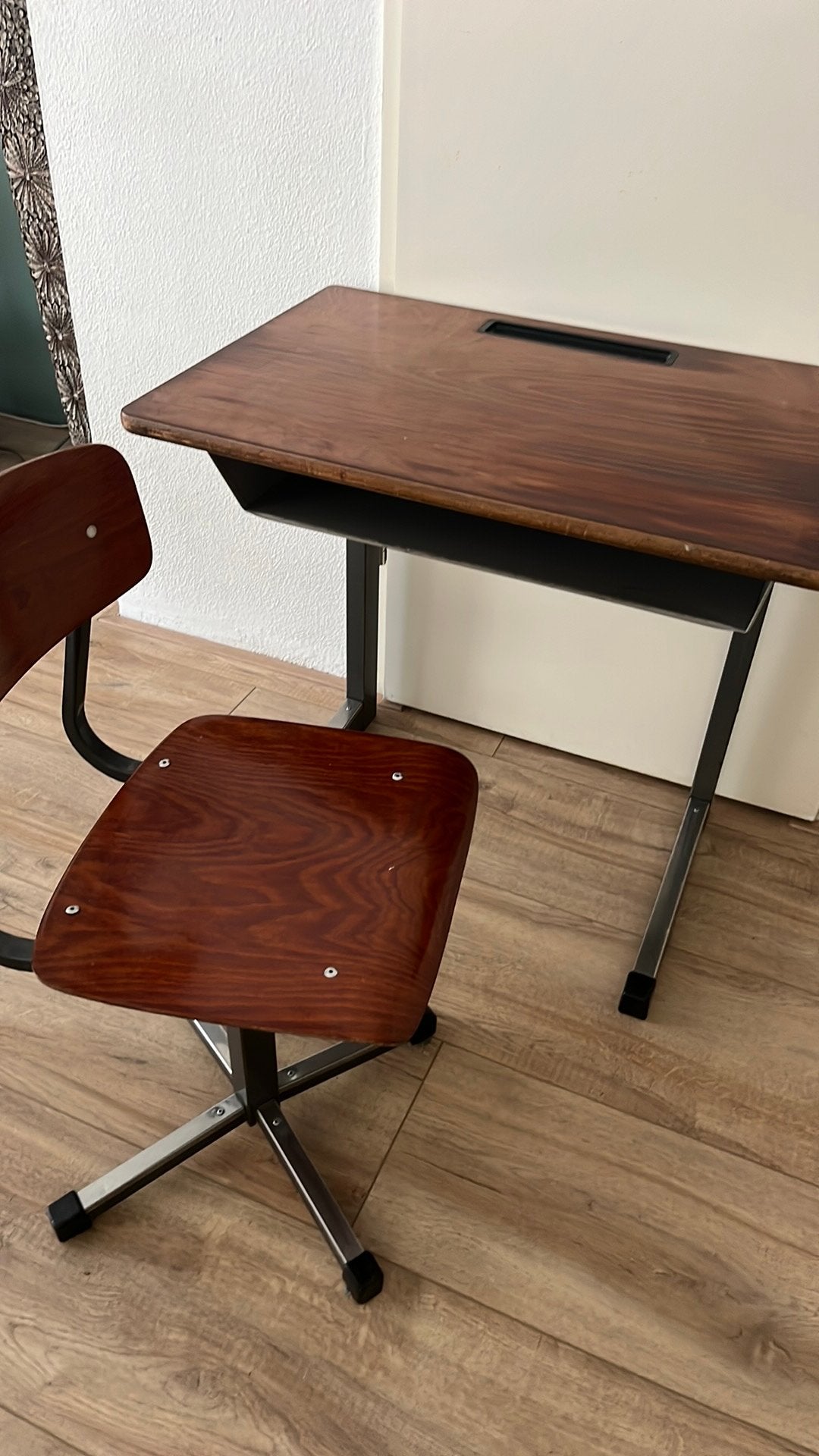 Kinder lessenaar met stoeltje, Ophalen, Gebruikt