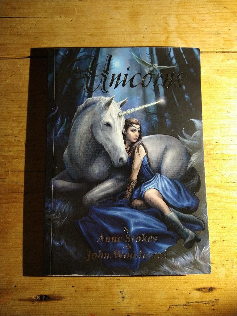 Unicorns boek Anne Stokes, Ophalen of Verzenden, Zo goed als nieuw, John woodward