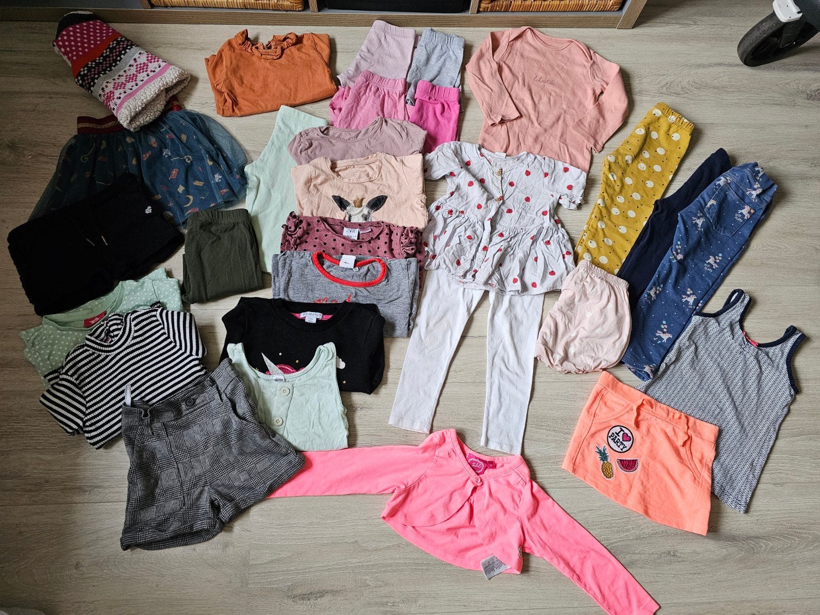 Meisjes zomerkleding 29delig, zara h&m maat 92, Ophalen of Verzenden, Zo goed als nieuw, Maat 92
