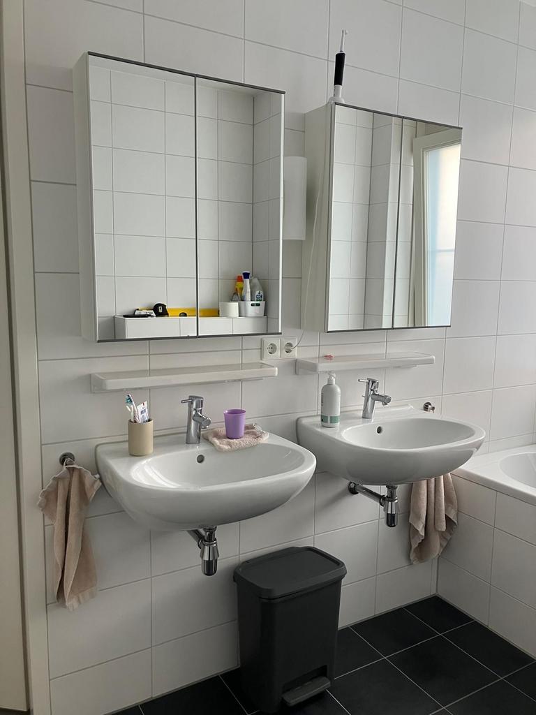 Wastafels / planchets / spiegelkasten / lamp, Ophalen, 50 tot 100 cm, Minder dan 25 cm, Minder dan 100 cm