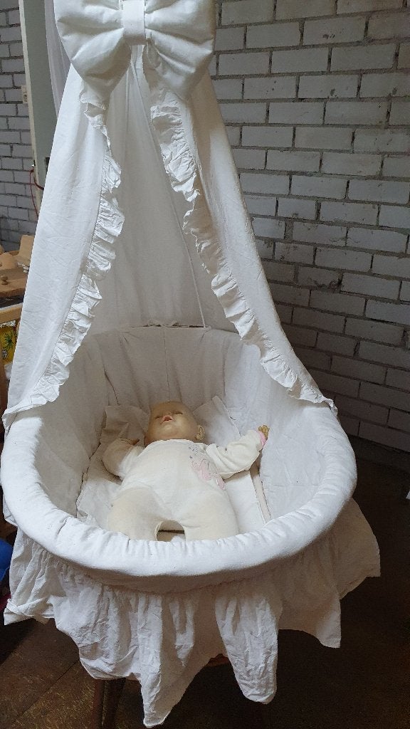 Nieuwe Rotan Wieg met houten onderstel met zwenkwielen, Ophalen, Nieuw, Wieg