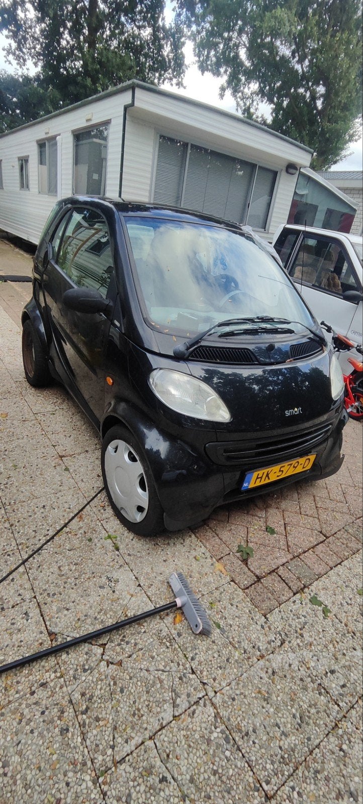 MCC 2001 Zwart, 40 pk, 800 kg, Zwart, Bedrijf
