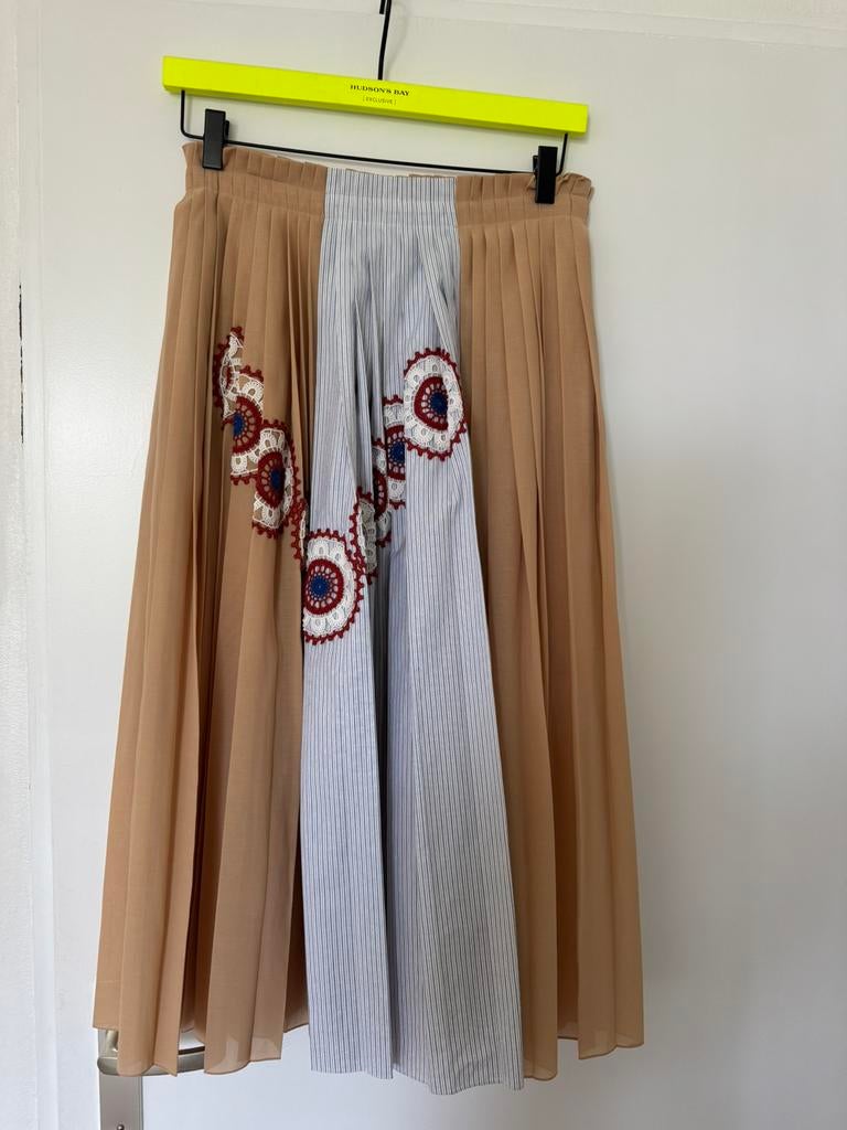 Prachtige plissé rok van Jil Sander mt s 36 gehaakte bloemen, Ophalen of Verzenden, Zo goed als nieuw, Maat 36 (S), Onder de knie
