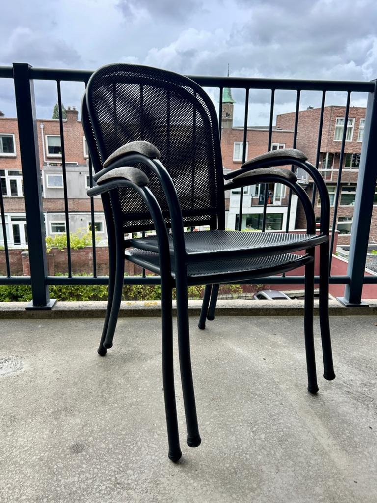 Twee metalen tuinstoelen, Tuin en Terras, Tuinstoelen, Ophalen, Gebruikt, Metaal, Stapelbaar