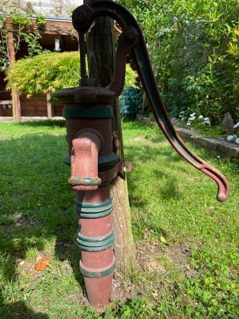 oude gietijzeren decoratieve waterpomp, Tuin en Terras, Waterpompen, Ophalen, Gebruikt, Handmatig, Overige typen