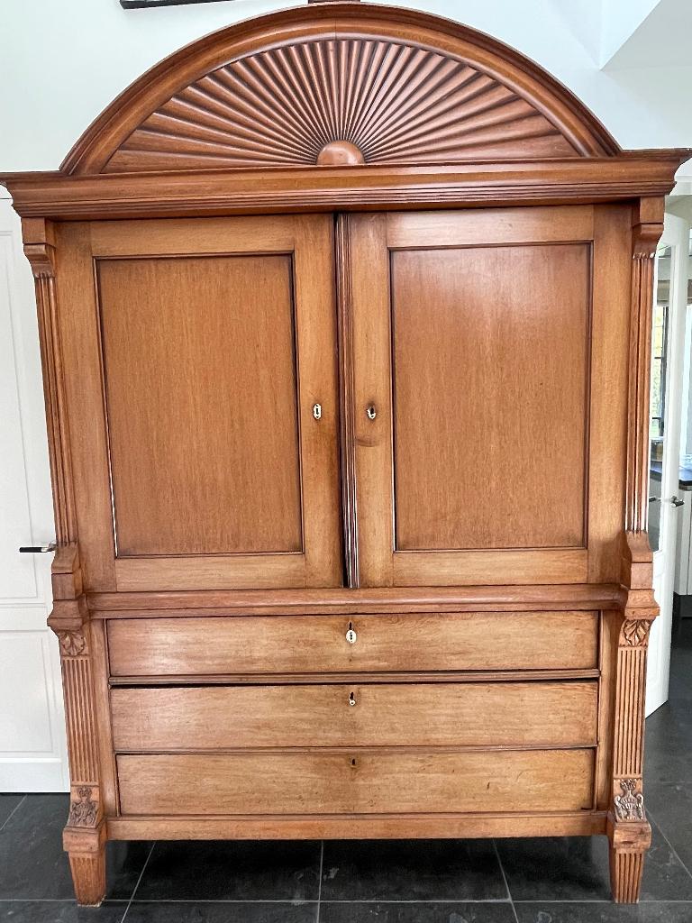Drents kabinet, Antiek en Kunst, Ophalen