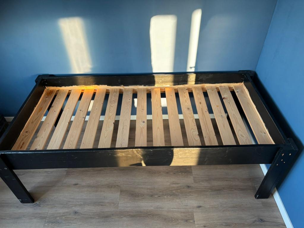 Handgemaakt bed 90x200, Ophalen, Gebruikt, 90 cm, Eenpersoons