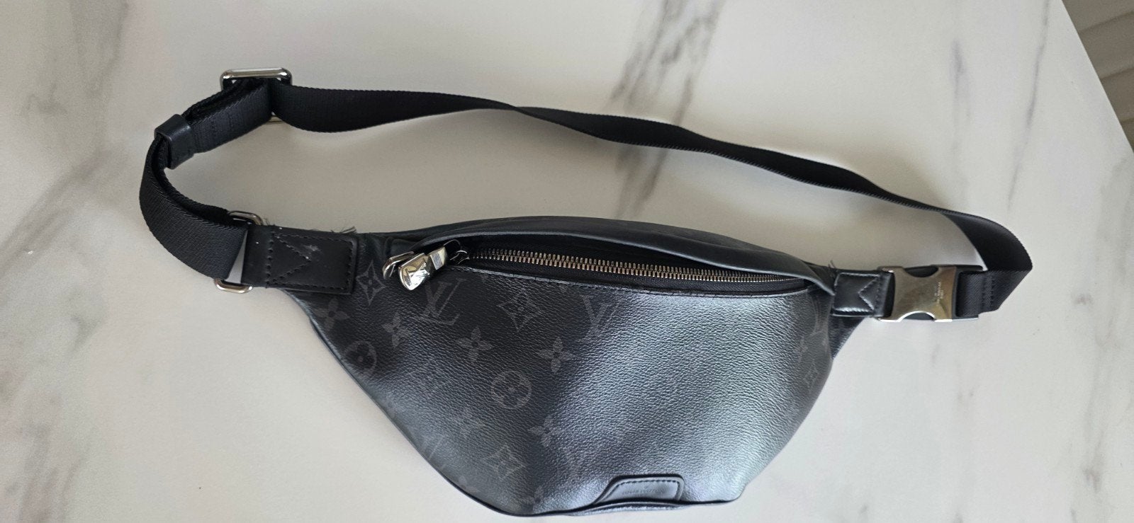 Louis Vuitton Outdoor Bumbag Monogram Eclipse, Ophalen of Verzenden