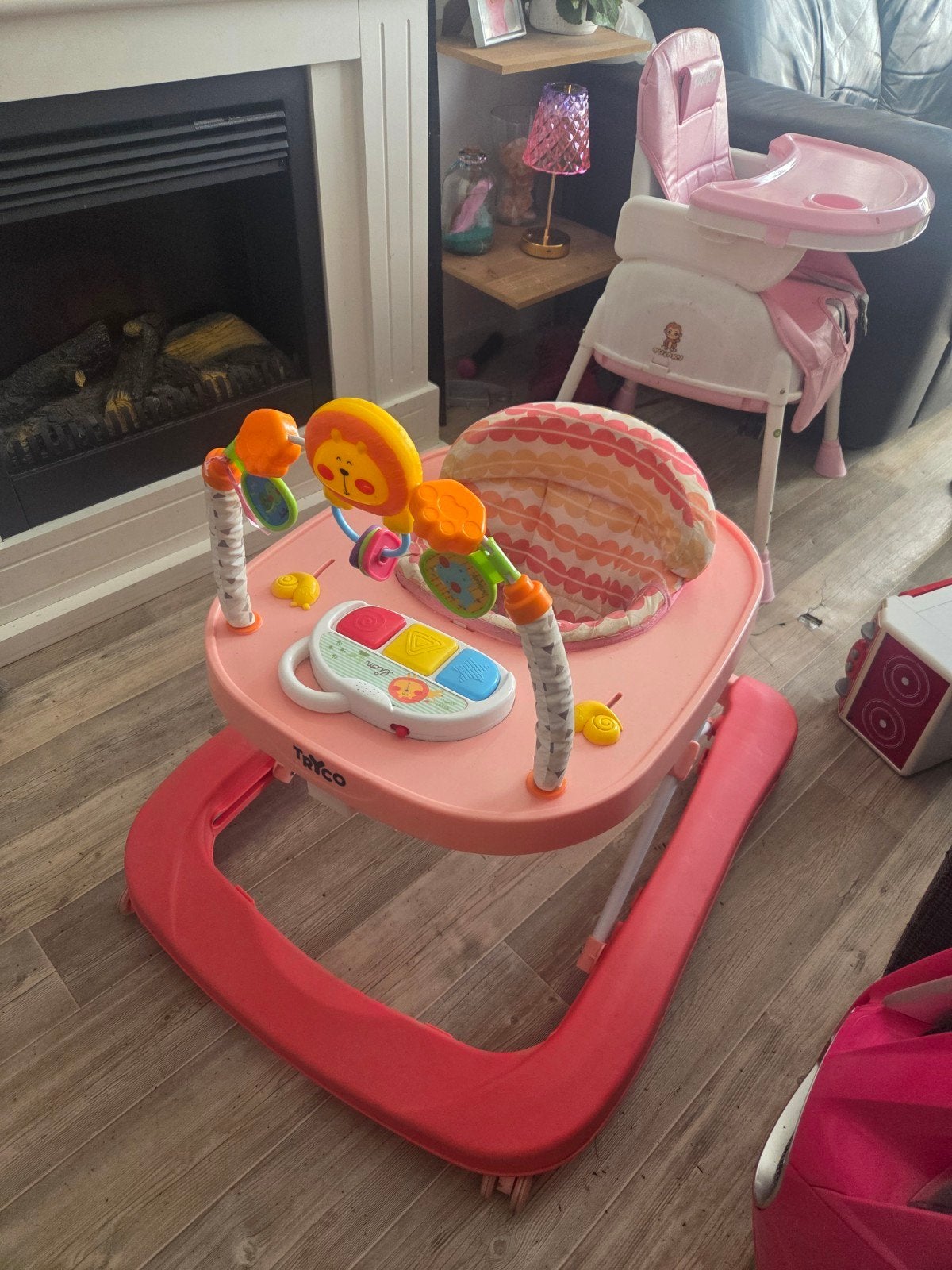 Tryco Babywalker / Loopstoel Roze met Speelblad, Ophalen, Gebruikt