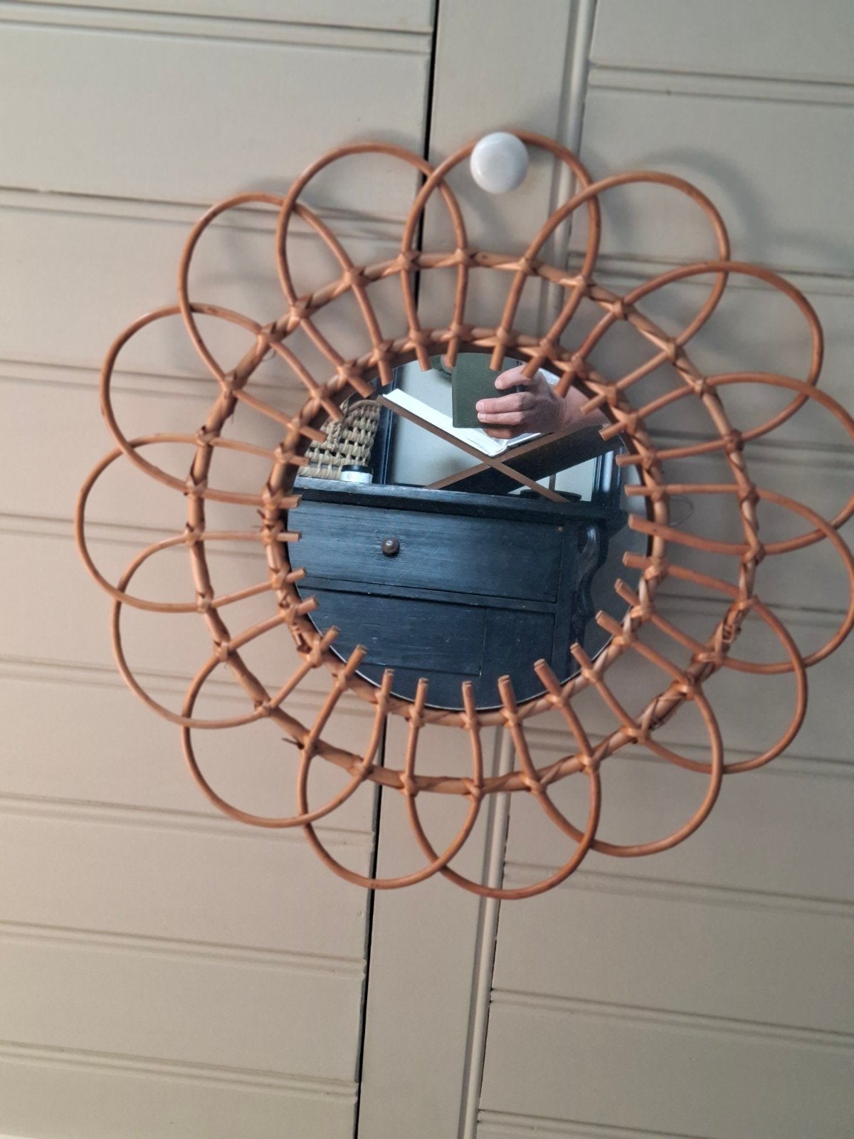 Bloemenspiegel rotan kinderkamer, Ophalen, Zo goed als nieuw, Rotan