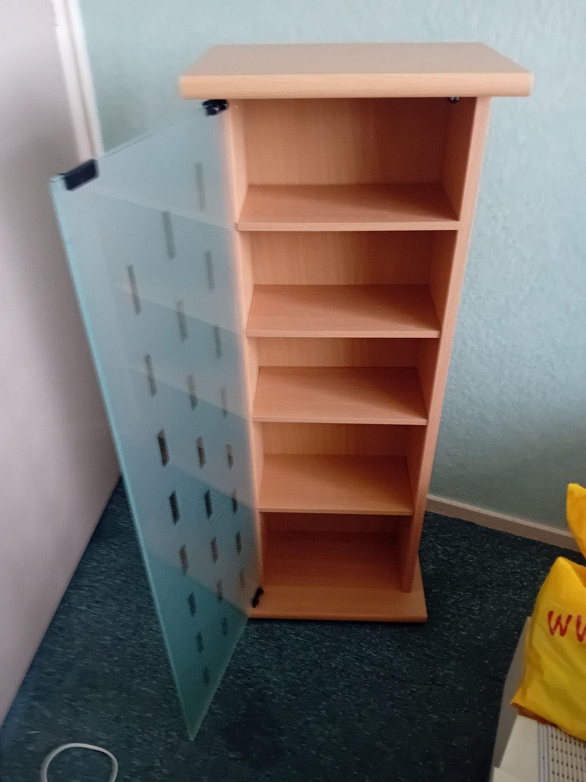 Cd  toren met glazen ruit, Ophalen, Glas, Cd's