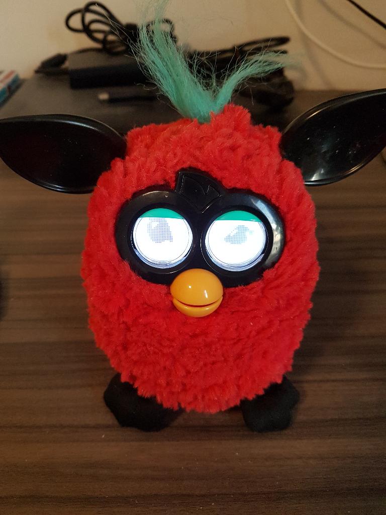 Furby rood met kuif 2012 ook te ruil, Ophalen of Verzenden, Zo goed als nieuw