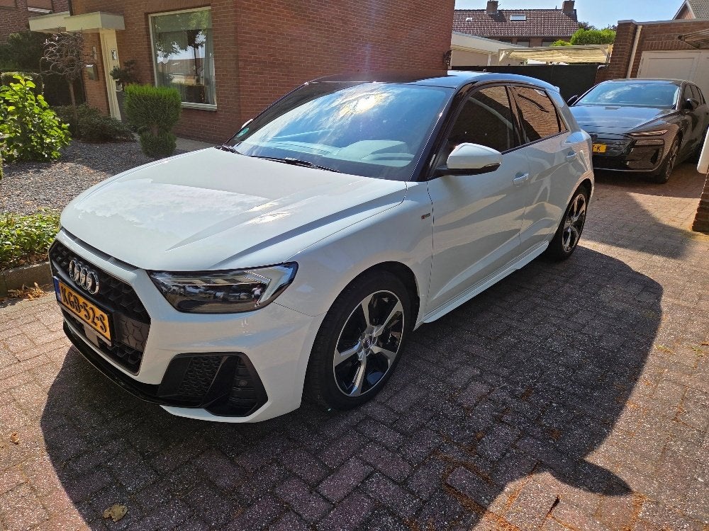 Audi A1 35 2xS-line 2020 150pk – automaat / LED / 17" / crui, Zwart, 4 cilinders, 150 pk, Wit