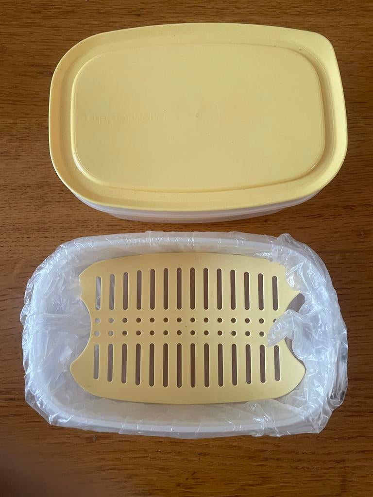 Tupperware Vleeswaren Bakjes - 2 stuks van 640 ML, Ophalen of Verzenden, Nieuw, Geel, Bak of Kom