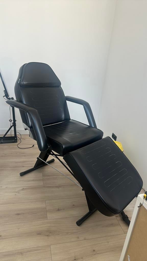Behandelstoel, Ophalen of Verzenden, Zo goed als nieuw, Massagetafel