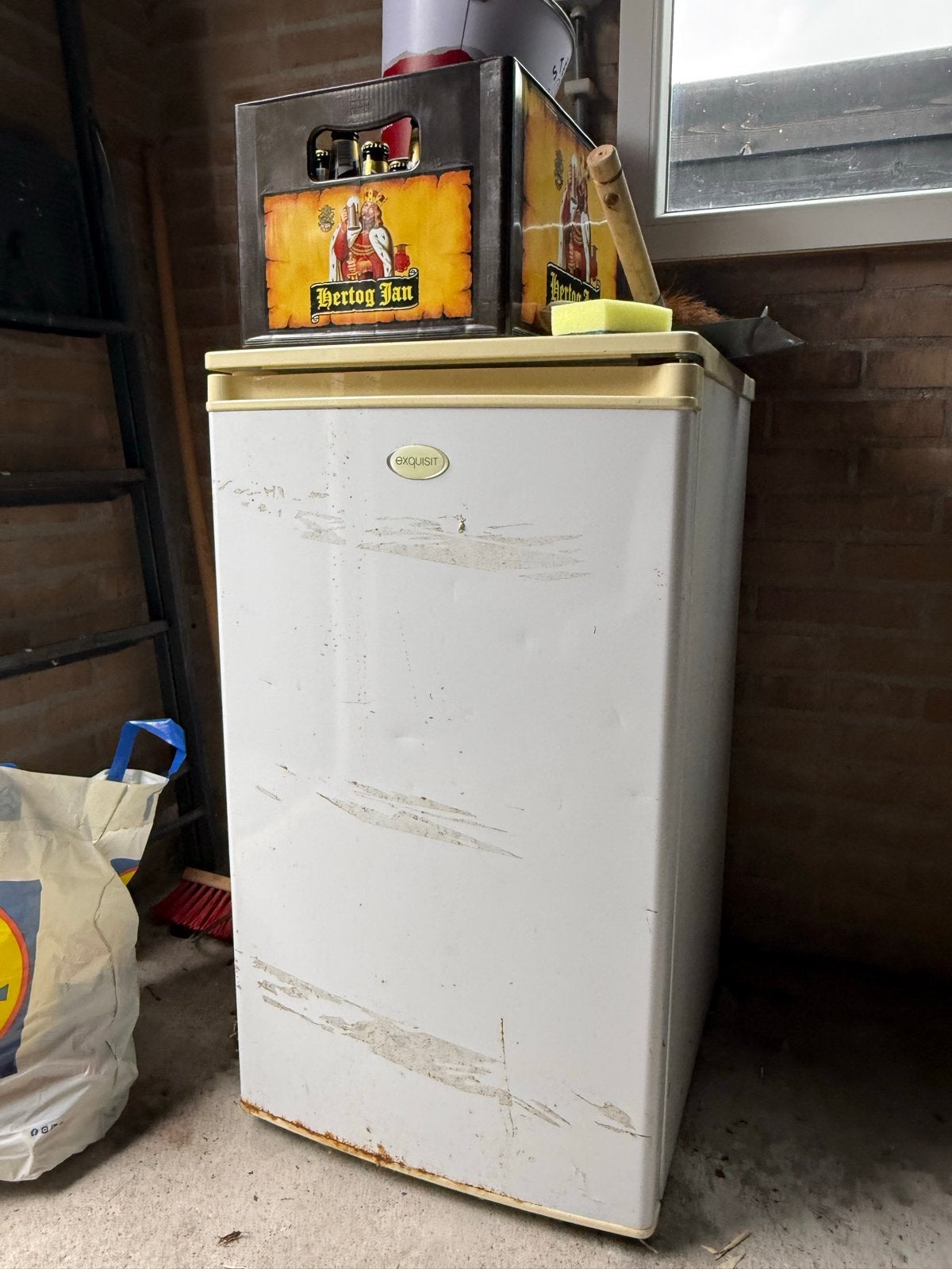 Gratis ophalen: Koelkast met vriesvak, Witgoed en Apparatuur, Gebruikt, 100 tot 150 liter, 45 tot 60 cm, Met vriesvak