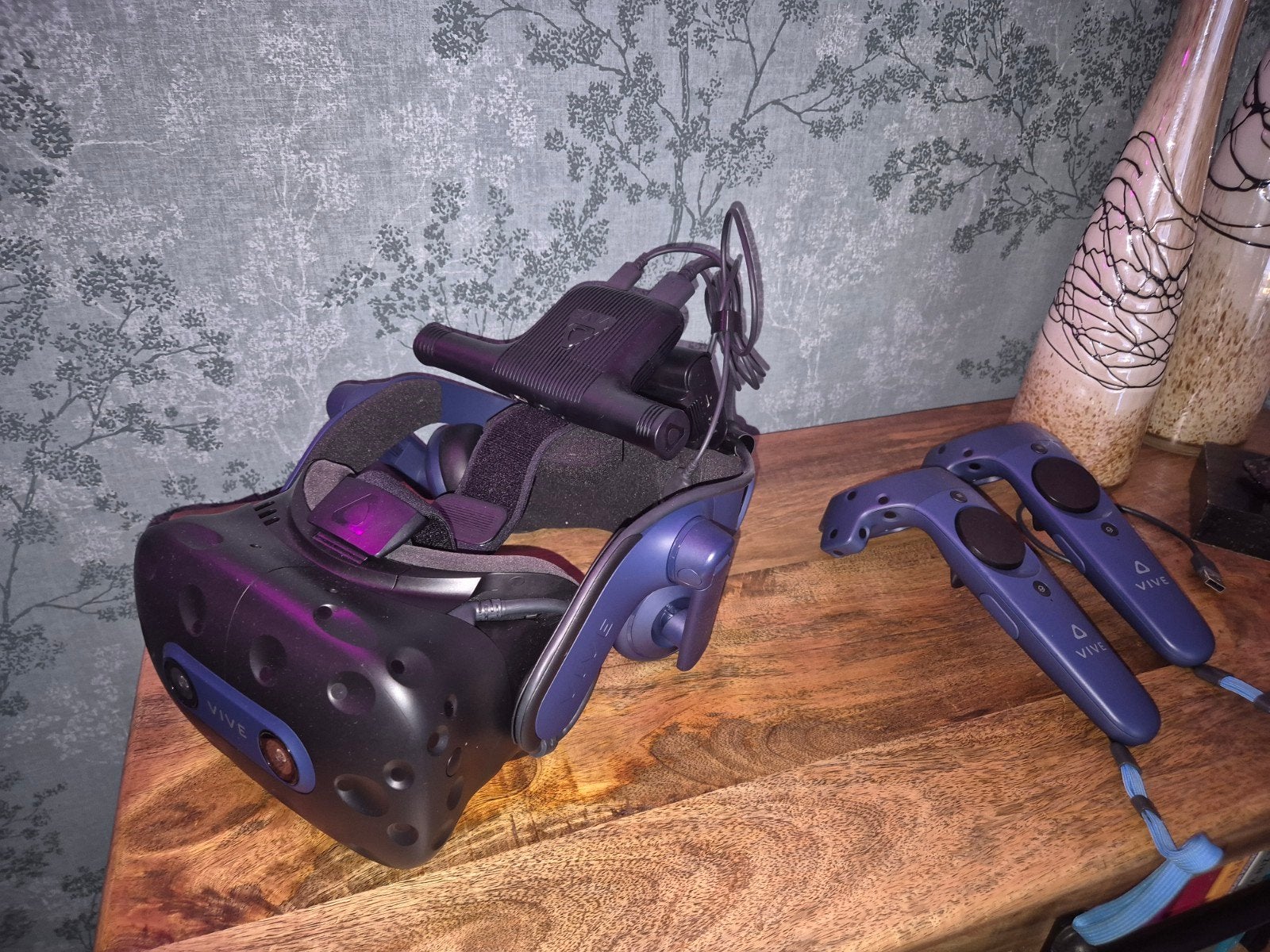 HTC Vive Pro 2 full kit (als nieuw!), Spelcomputers en Games, Virtual Reality, Zo goed als nieuw, Pc, VR-bril, Ophalen of Verzenden