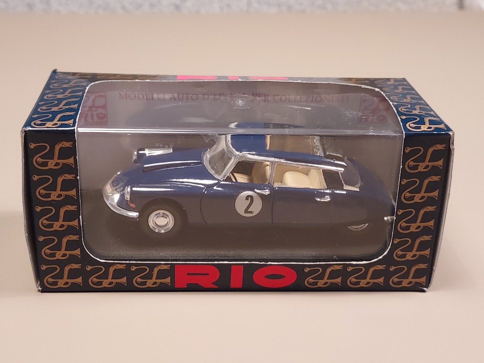Citroën DS19  6 cilinder  met gecorrigeerd dak 1:43  Rio, Ophalen of Verzenden, Gebruikt, Auto, Overige merken