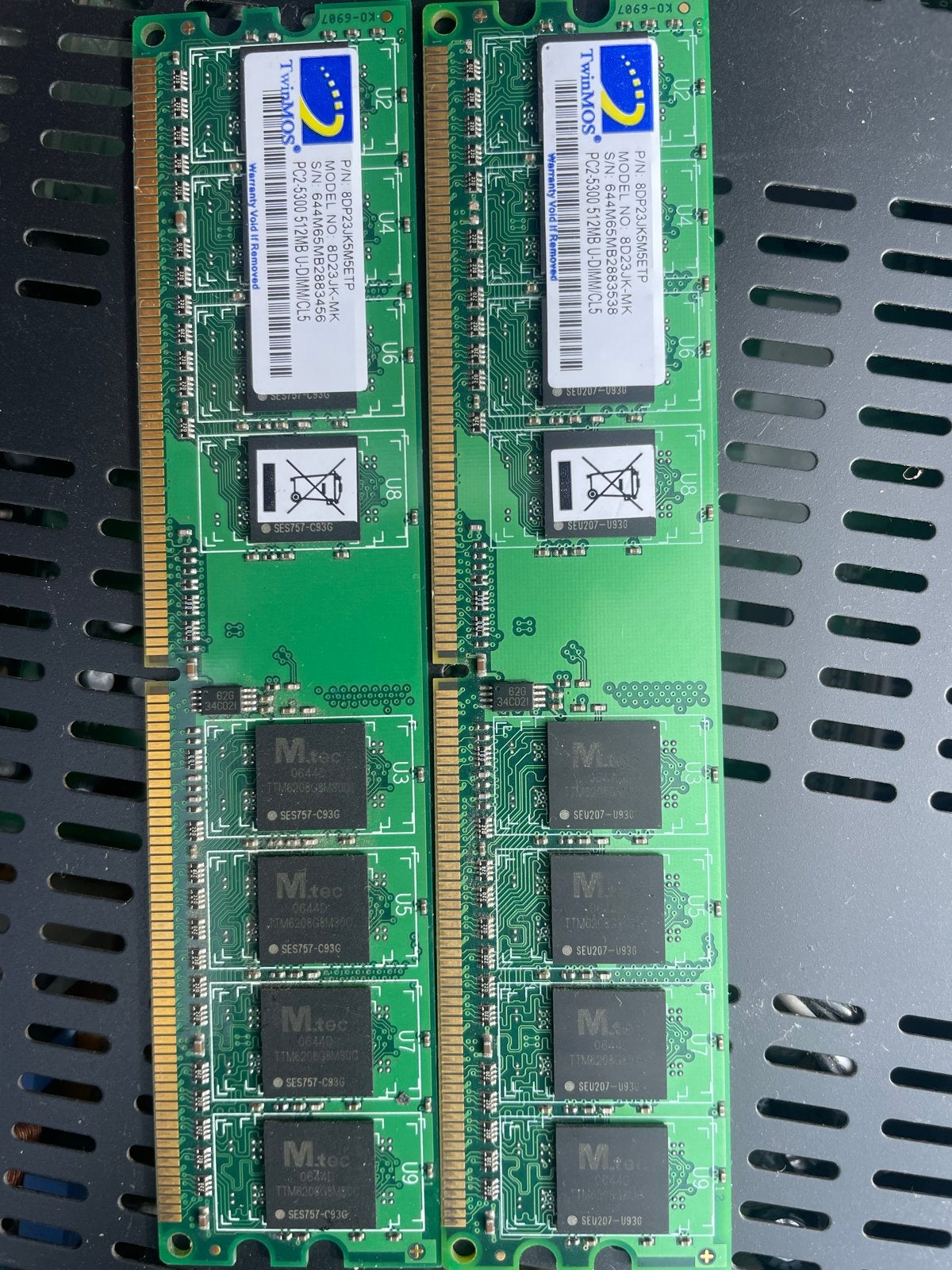 TwinMOS 2x 512MB DDR2 RAM PC2-5300 U-DIMM, Ophalen of Verzenden, Gebruikt, DDR2, Server