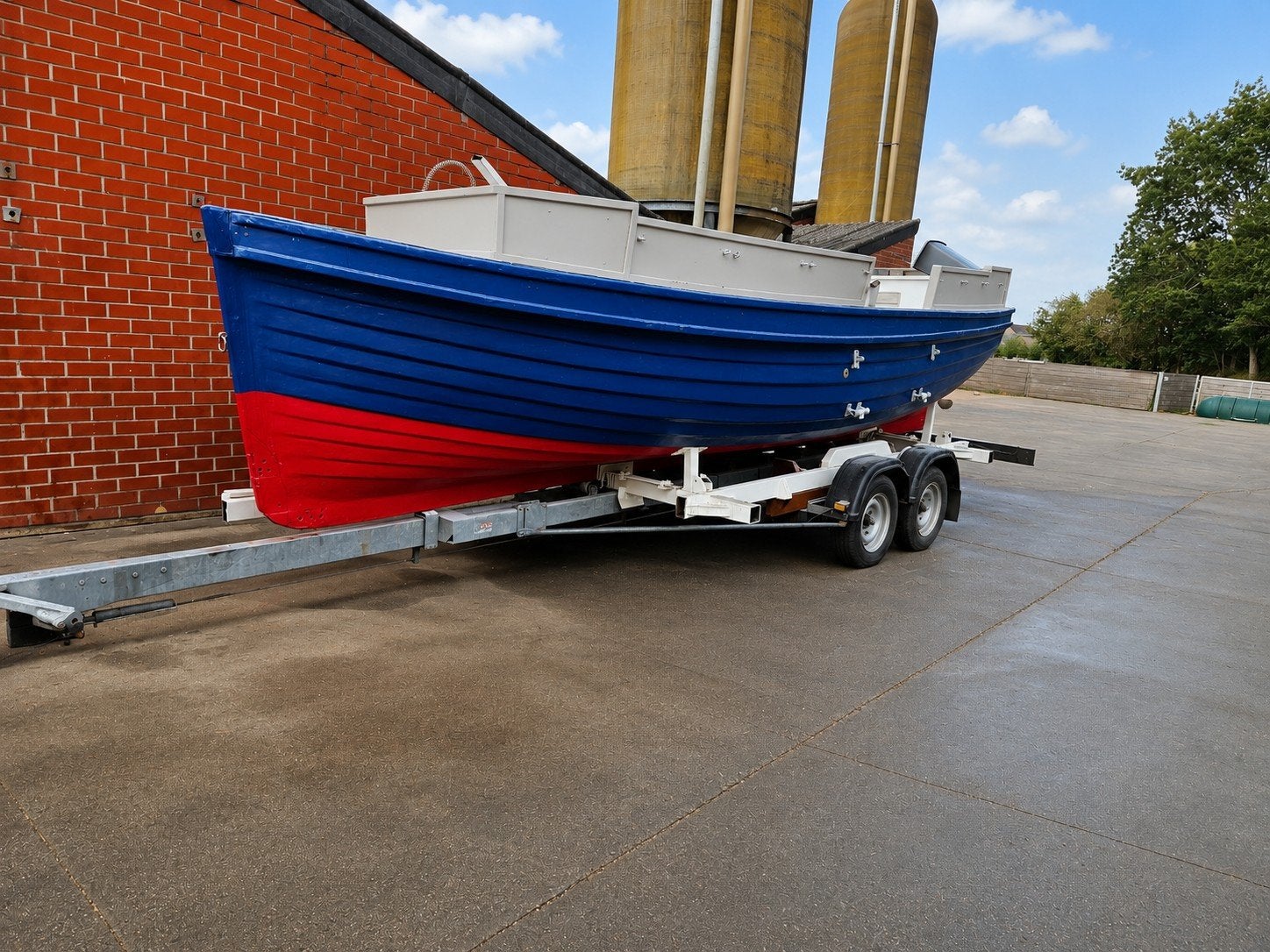 trailer met houten sloep of mag apart verkocht worden, Watersport en Boten, Boottrailers, Ophalen, Gebruikt, 6 tot 9 meter, 3000 kg of meer